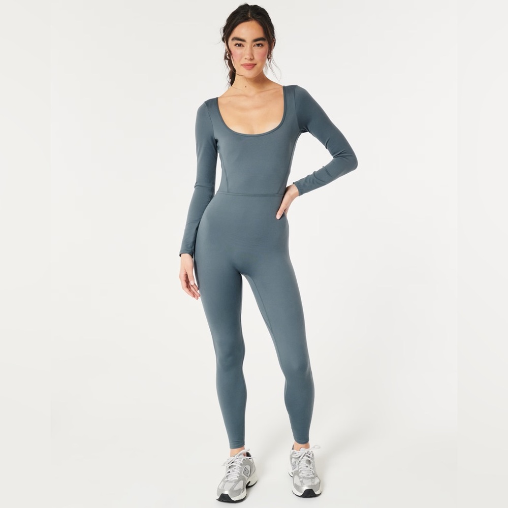 GILLY HICKS ACTIVE RECHARGE LONG-LEG ONESIE